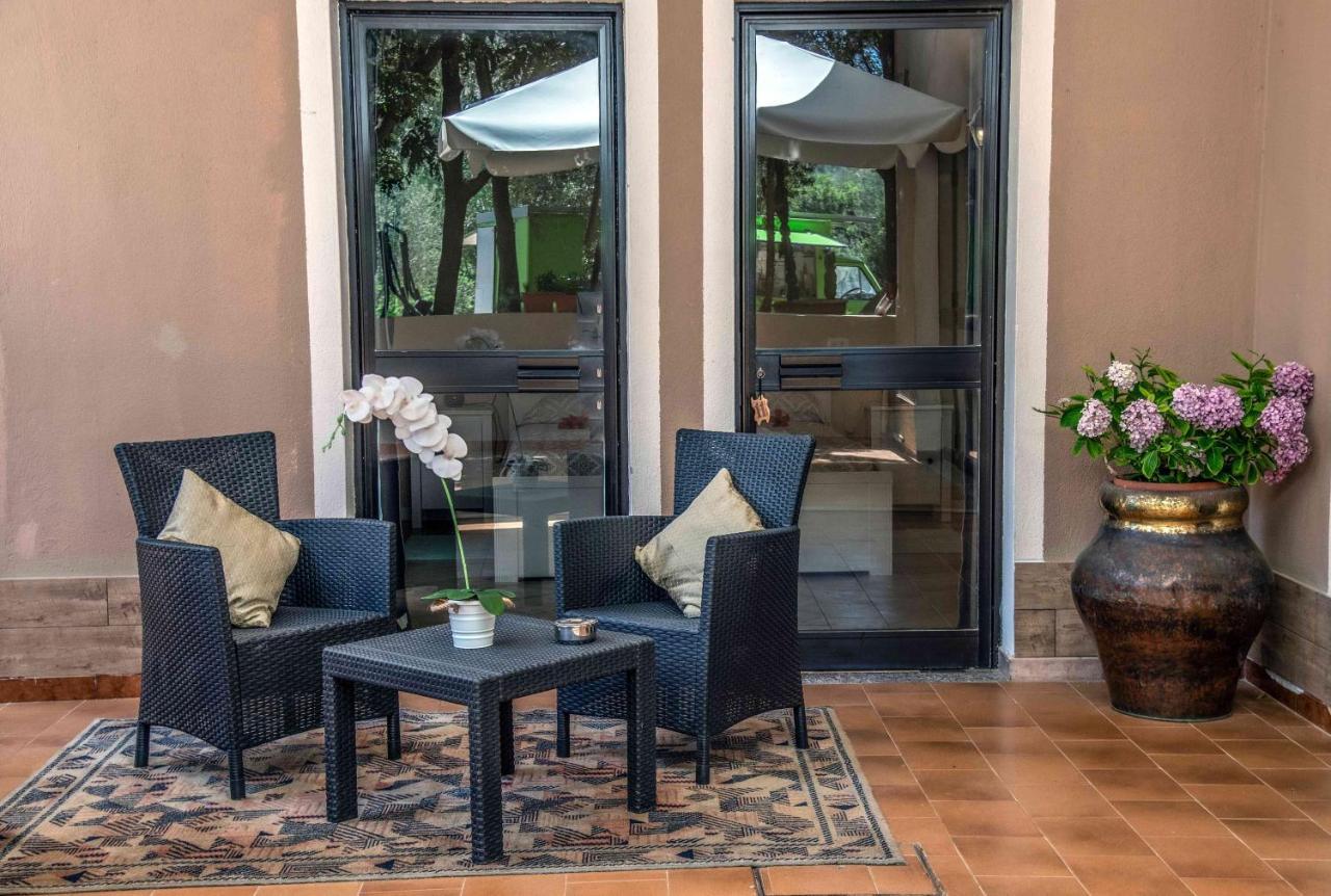 Hotel L'Oleandro Villasimius Bagian luar foto