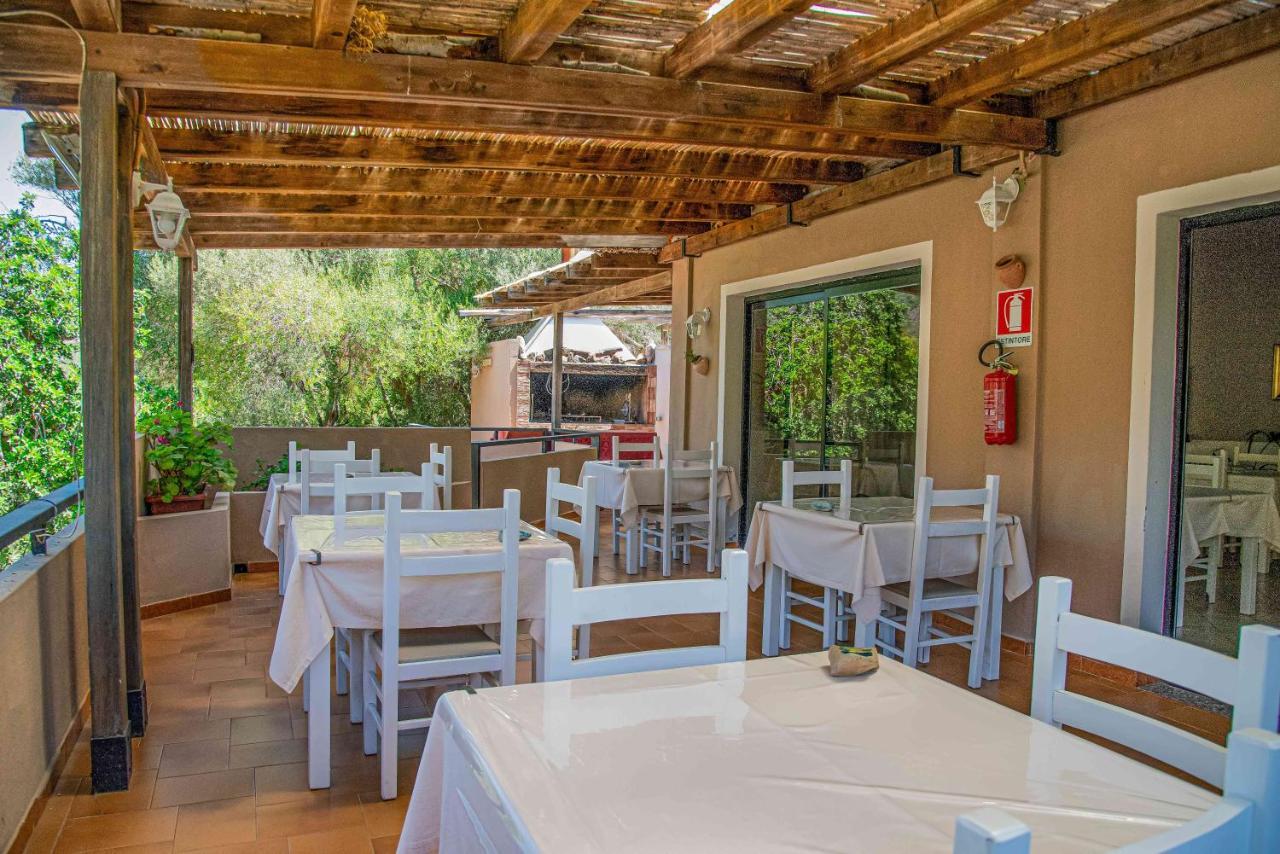 Hotel L'Oleandro Villasimius Bagian luar foto