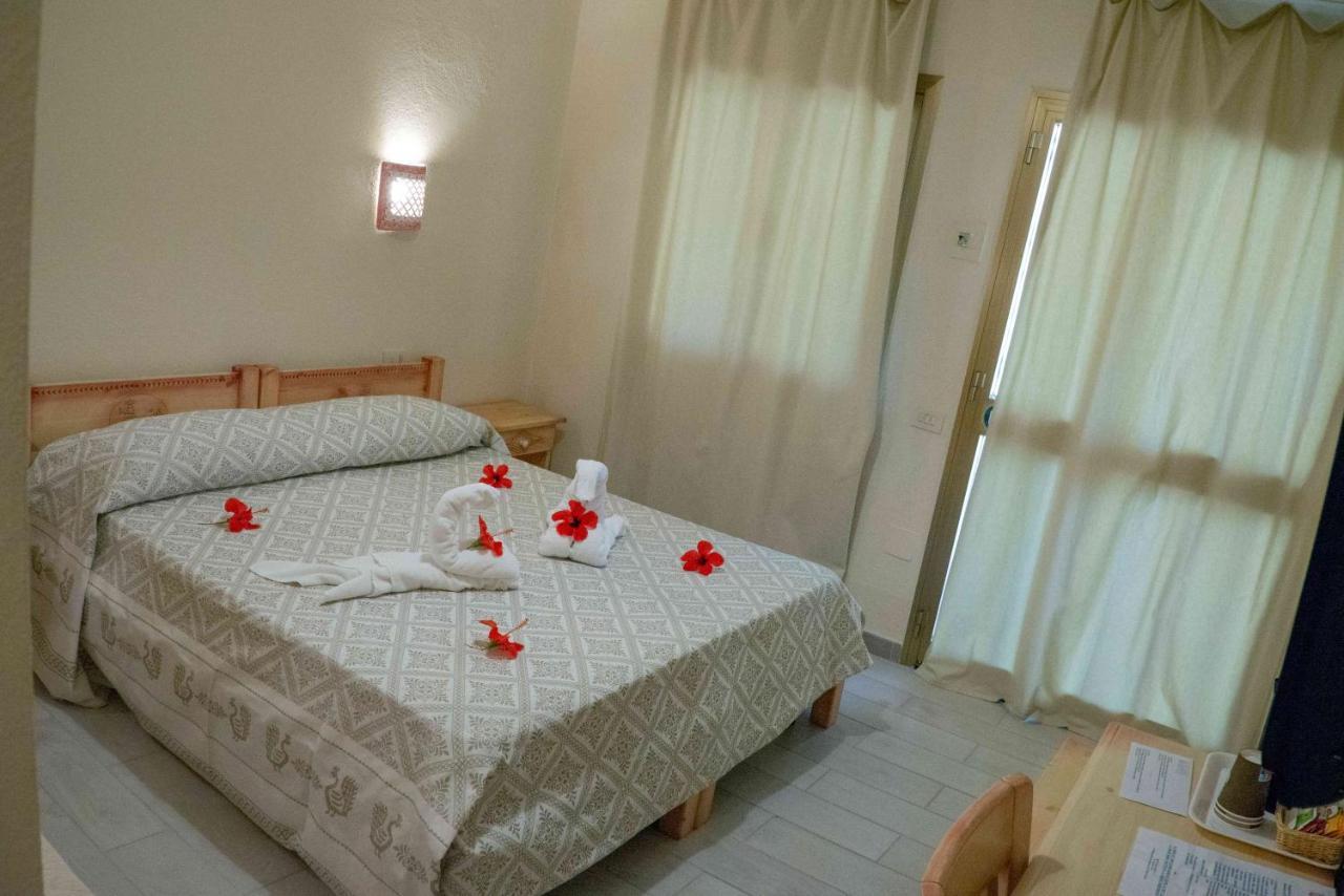 Hotel L'Oleandro Villasimius Bagian luar foto
