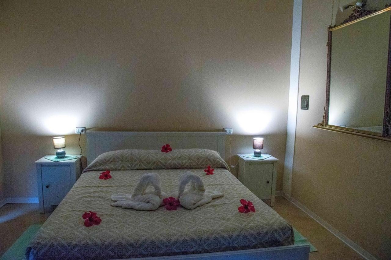 Hotel L'Oleandro Villasimius Bagian luar foto