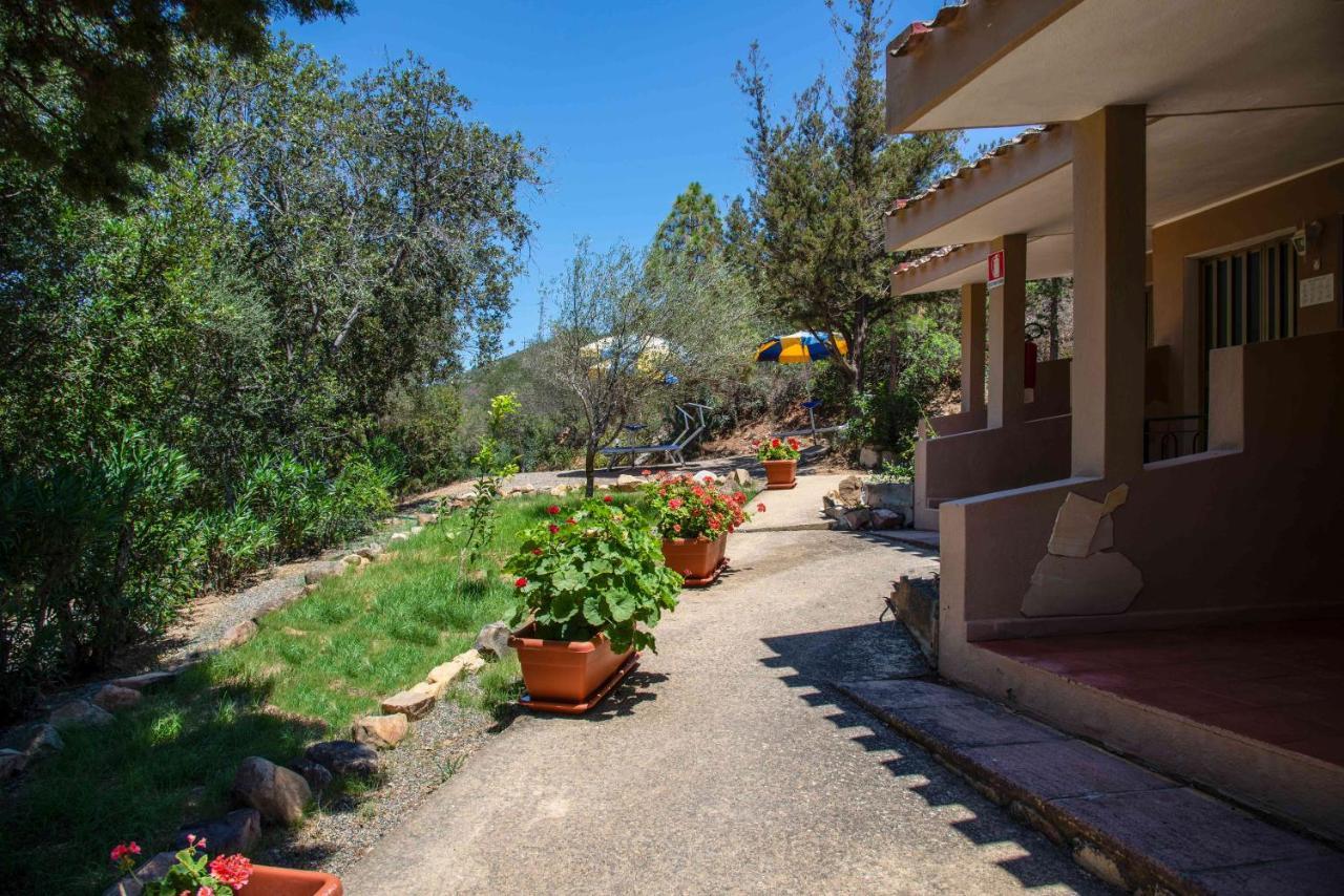 Hotel L'Oleandro Villasimius Bagian luar foto